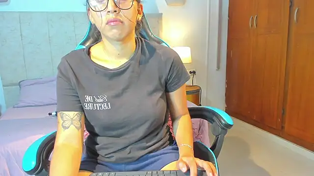  maria foxx  online show from 13, 4, 2026