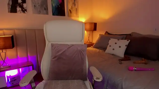 DaniRousse online show from 9, 1, 2026