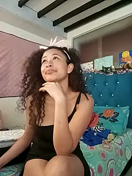 Milkdulce1 online show from 14, 4, 2026