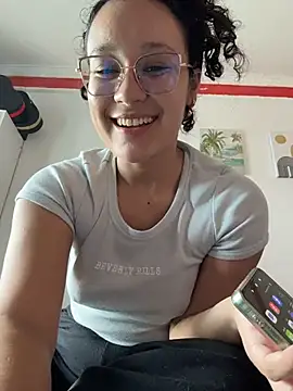 Snapshot of chunn_liioo chatting on 14, 7, 2026 chunn liioo online show from 14, 7, 2026