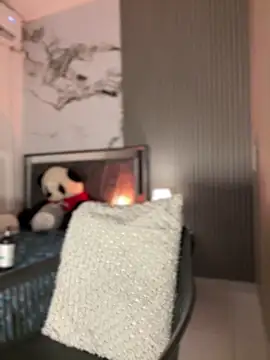 Pink Jazmin online show from 5, 4, 2026