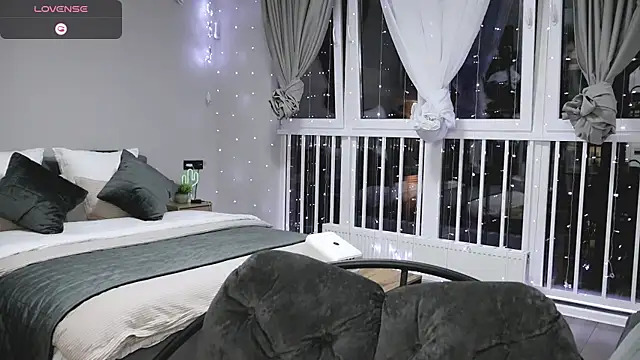 Dasha M online show from 2, 4, 2026