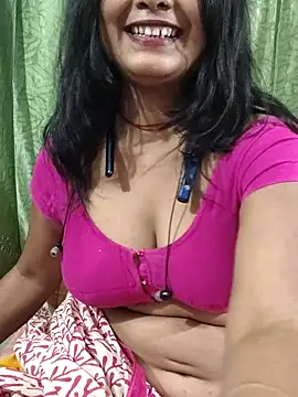Snapshot of yoursweety09 chatting on 19, 12, 2025 yoursweety09 online show from 19, 12, 2025