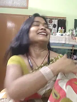 Snapshot of yoursweety09 chatting on 7, 1, 2026 yoursweety09 online show from 7, 1, 2026