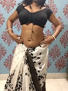 Snapshot of yoursweety09 chatting on 8, 2, 2026 yoursweety09 online show from 8, 2, 2026