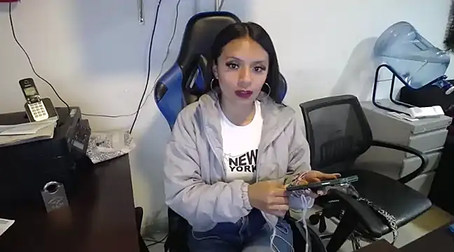 Snapshot of Natashax_Hot chatting on 8, 2, 2025 Natashax Hot online show from 8, 2, 2025