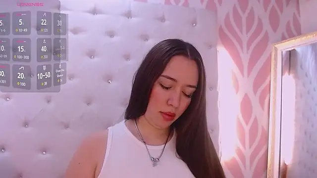 Snapshot of SashaDurante chatting on 8, 3, 2025 SashaDurante online show from 8, 3, 2025