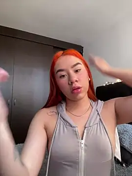 Snapshot of Im_Valen_Cute chatting on 24, 2, 2025 Im Valen Cute online show from 24, 2, 2025