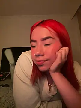 Snapshot of Im_Valen_Cute chatting on 6, 3, 2025 Im Valen Cute online show from 6, 3, 2025