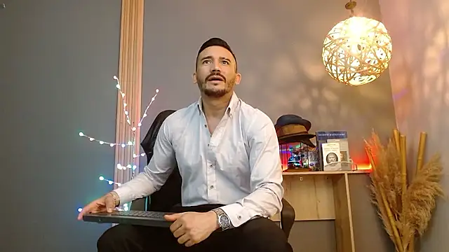 Reiko 85  online show from 13, 3, 2026