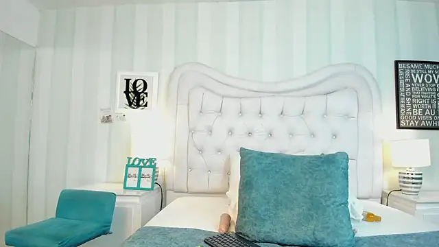 Snapshot of MonserratPeters chatting on 21, 1, 2025 MonserratPeters online show from 21, 1, 2025