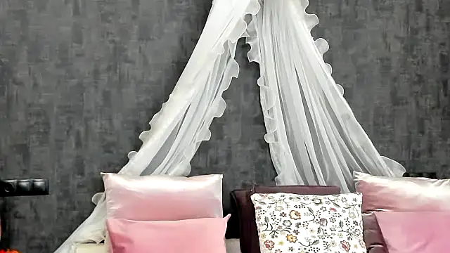 miss sophieX online show from 27, 2, 2025