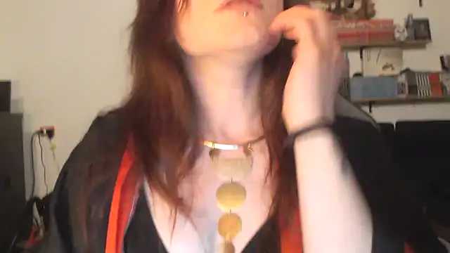 Snapshot of complicata_mente chatting on 22, 12, 2024 complicata mente online show from 22, 12, 2024