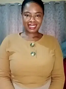 Snapshot of Luciouslips00 chatting on 10, 11, 2025 Luciouslips00 online show from 10, 11, 2025