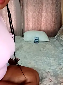 Snapshot of Luciouslips00 chatting on 1, 12, 2025 Luciouslips00 online show from 1, 12, 2025