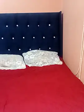 Snapshot of Luciouslips00 chatting on 7, 3, 2026 Luciouslips00 online show from 7, 3, 2026