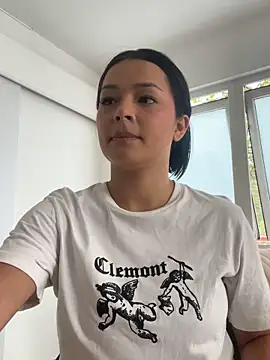 Lola sweeet18 online show from 10, 2, 2026