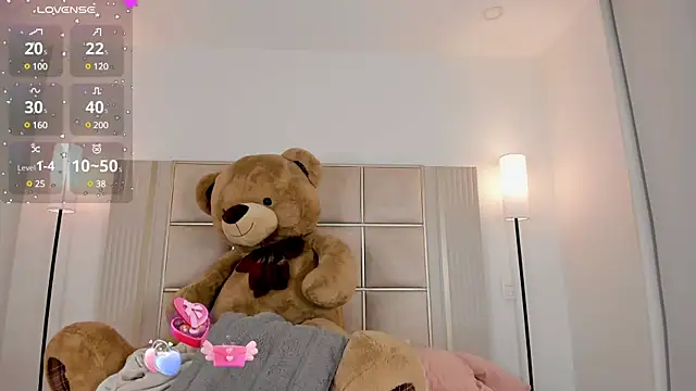 Snapshot of saraamiller_ chatting on 11, 2, 2025 saraamiller online show from 11, 2, 2025