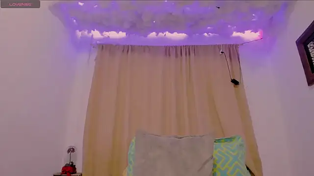 Lauu G online show from 6, 3, 2025