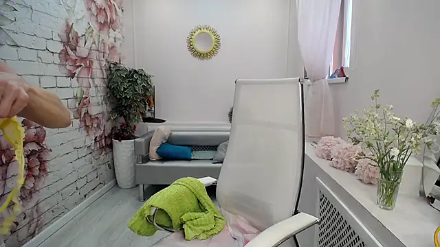 Snapshot of Cutie_Asya chatting on 9, 6, 2026 Cutie Asya online show from 9, 6, 2026