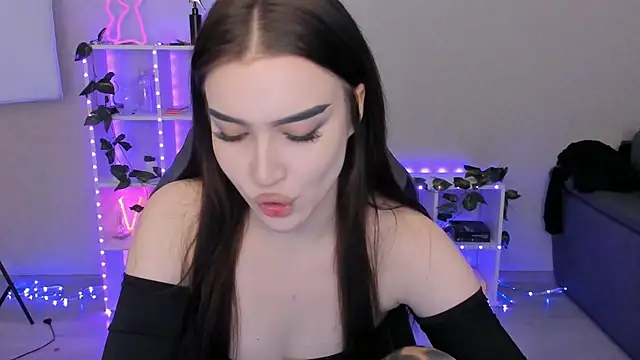 Snapshot of Melanie_N chatting on 3, 12, 2024 Melanie N online show from 3, 12, 2024