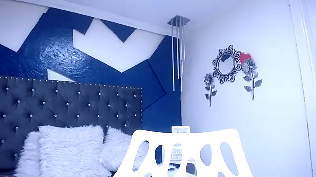 Charlottee Brown2 online show from 2, 3, 2025