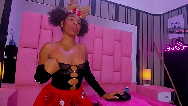 Snapshot of Brithanyslim chatting on 19, 12, 2024 Brithanyslim online show from 19, 12, 2024