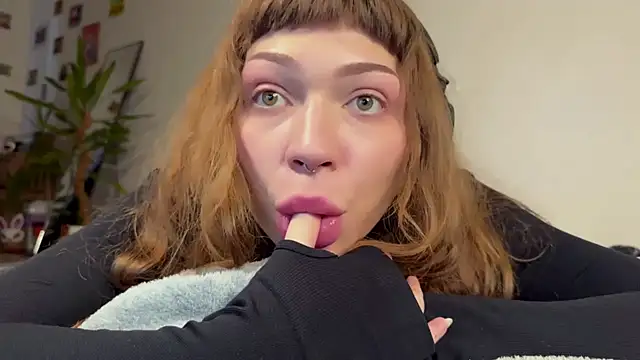 PaulaPratt online show from 9, 1, 2025