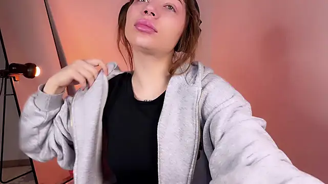 PaulaPratt online show from 26, 2, 2025