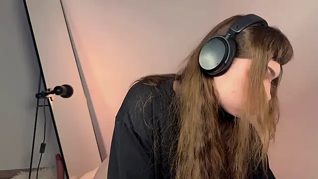 PaulaPratt online show from 18, 3, 2025