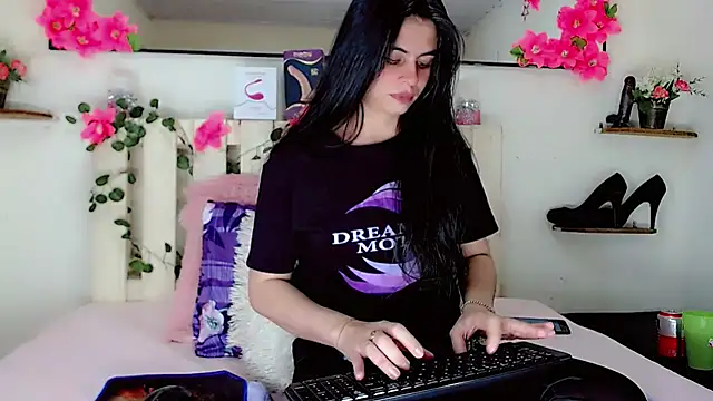 Madisson Ivanova online show from 10, 1, 2025