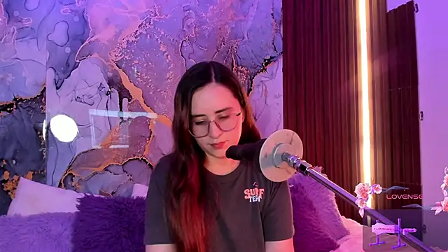 centaurigirl online show from 25, 11, 2025