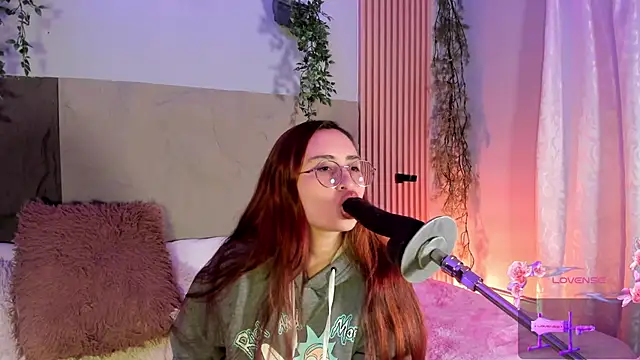 centaurigirl online show from 11, 3, 2026