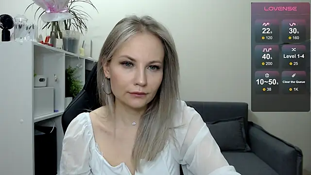 Sunny bunny6 online show from 17, 3, 2025