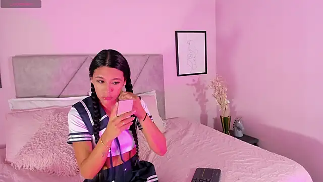 Emilyh  online show from 20, 11, 2025