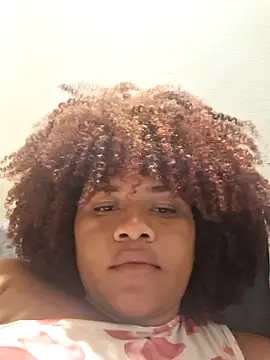 Snapshot of DANIELA_MICHEL chatting on 23, 11, 2025 DANIELA MICHEL online show from 23, 11, 2025