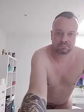 mikaaaaase online show from 28, 2, 2026