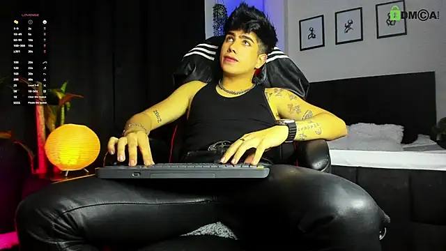 Snapshot of LyleBennett_ chatting on 2, 6, 2026 LyleBennett online show from 2, 6, 2026