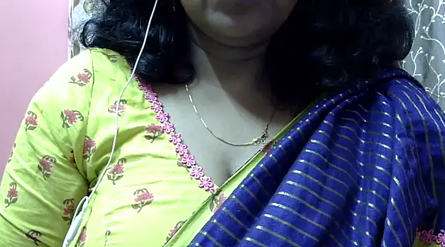 Snapshot of Riya_riyaa chatting on 18, 12, 2024 Riya riyaa online show from 18, 12, 2024