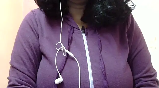 Snapshot of Riya_riyaa chatting on 5, 1, 2025 Riya riyaa online show from 5, 1, 2025