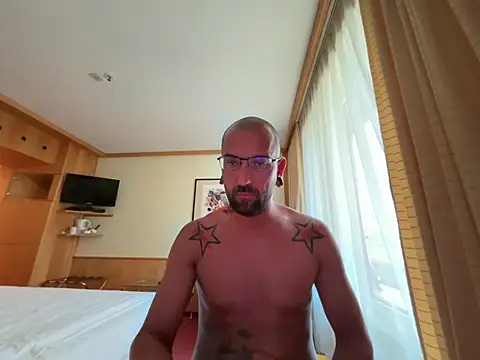Snapshot of _Haptic_ chatting on 30, 6, 2026 Haptic online show from 30, 6, 2026