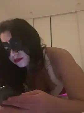 Snapshot of LindaCrouz chatting on 13, 12, 2024 LindaCrouz online show from 13, 12, 2024