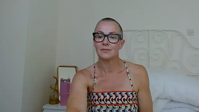 Snapshot of ELEGANT-ARIA36 chatting on 19, 7, 2026 ELEGANT-ARIA36 online show from 19, 7, 2026