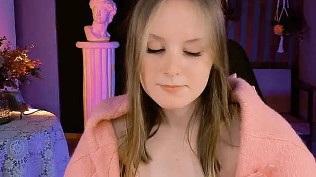 Snapshot of VivienLeeigh chatting on 24, 1, 2025 VivienLeeigh online show from 24, 1, 2025