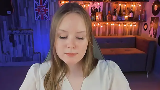 Snapshot of VivienLeeigh chatting on 28, 2, 2025 VivienLeeigh online show from 28, 2, 2025