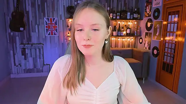 Snapshot of VivienLeeigh chatting on 18, 3, 2025 VivienLeeigh online show from 18, 3, 2025