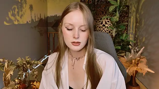 Snapshot of VivienLeeigh chatting on 22, 12, 2025 VivienLeeigh online show from 22, 12, 2025