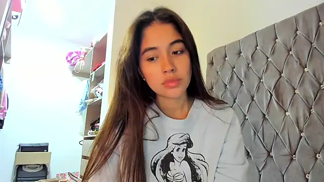 AriaMontgomery online show from 13, 1, 2025