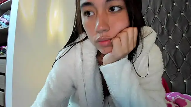 AriaMontgomery online show from 14, 1, 2025