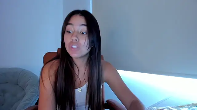 AriaMontgomery online show from 2, 2, 2025